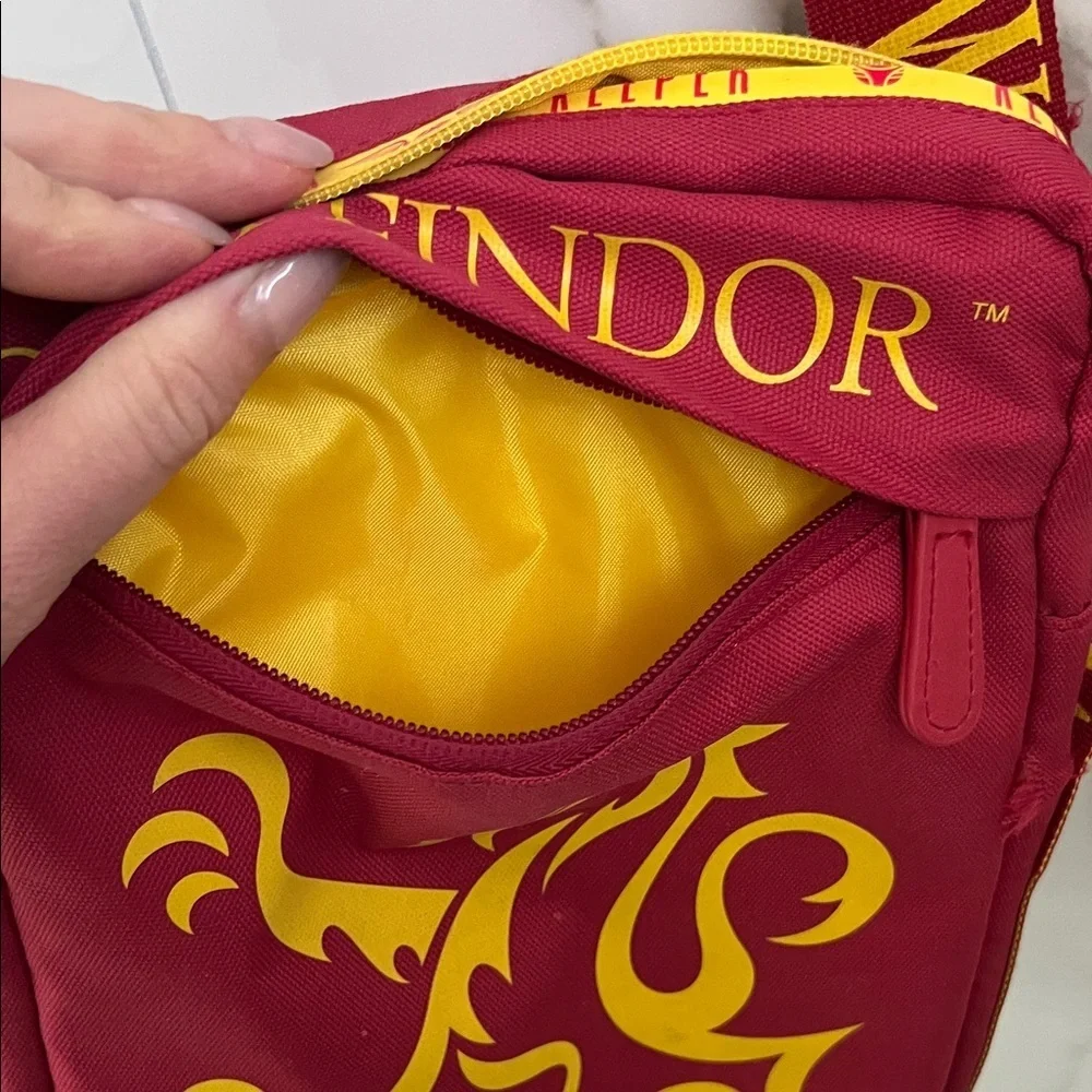 Gryffindor Red Crossbody Bag